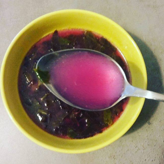 ciorbică roz de&nbsp;casă